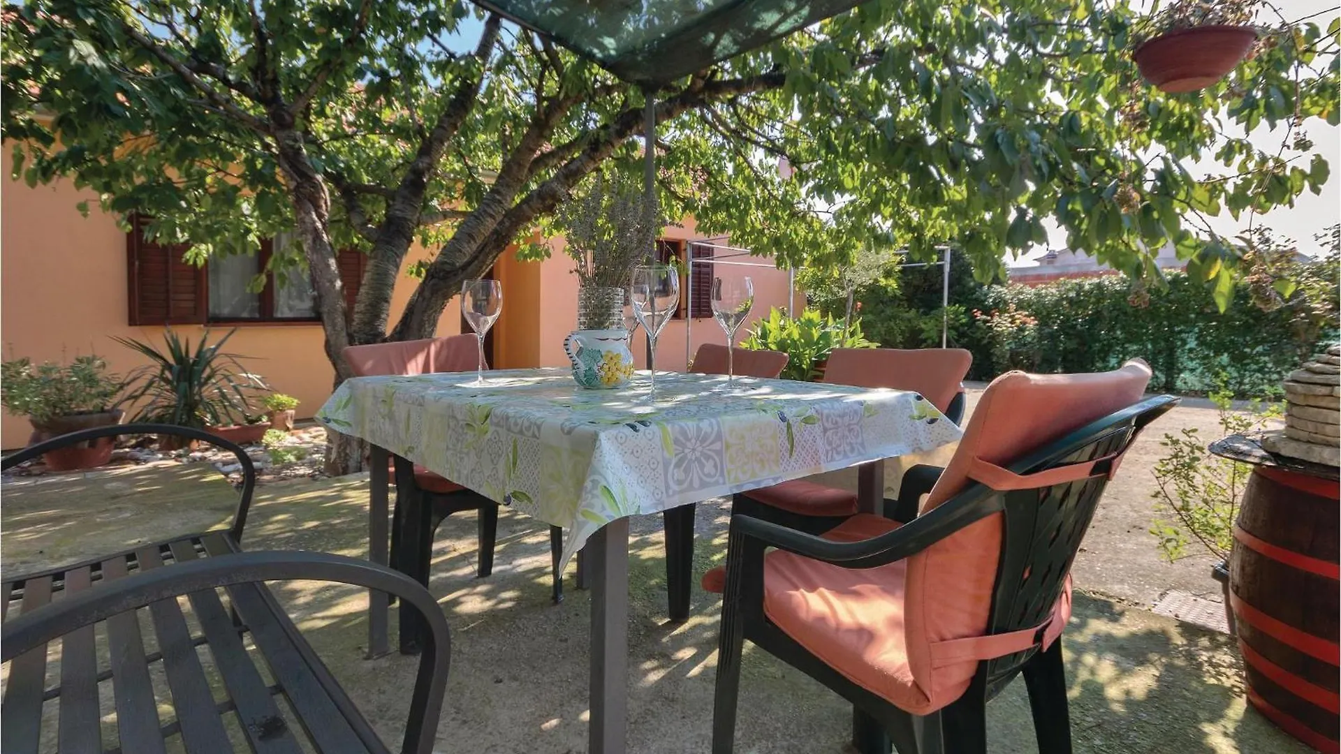 2 Bedroom Beautiful Home In Sikici Pula Croatia
