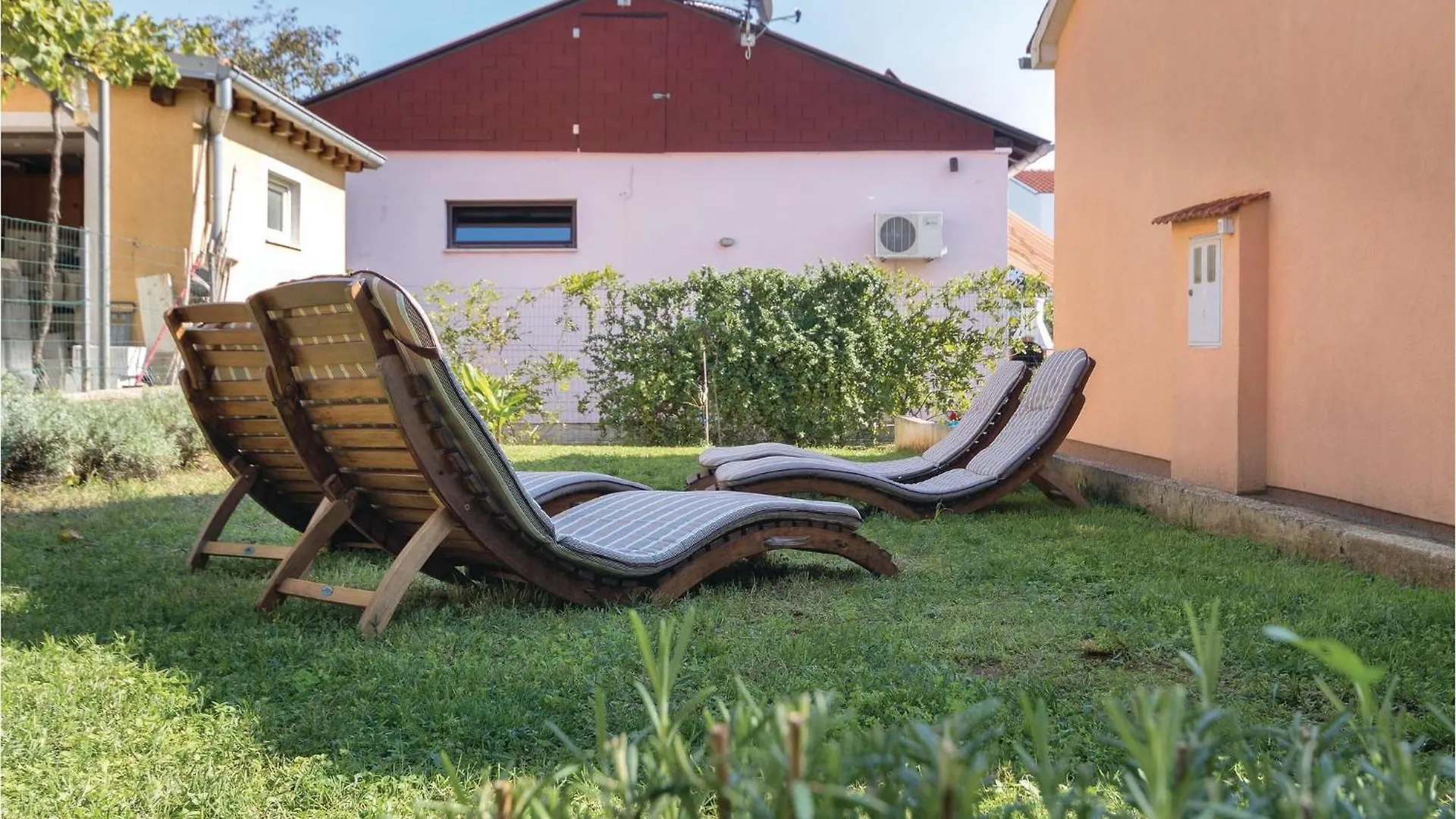Holiday home 2 Bedroom Beautiful Home In Sikici Pula