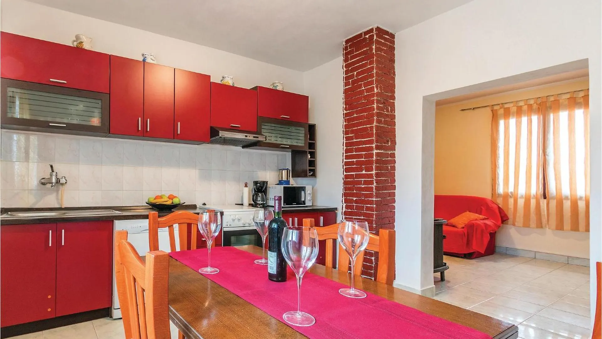 2 Bedroom Beautiful Home In Sikici Pula